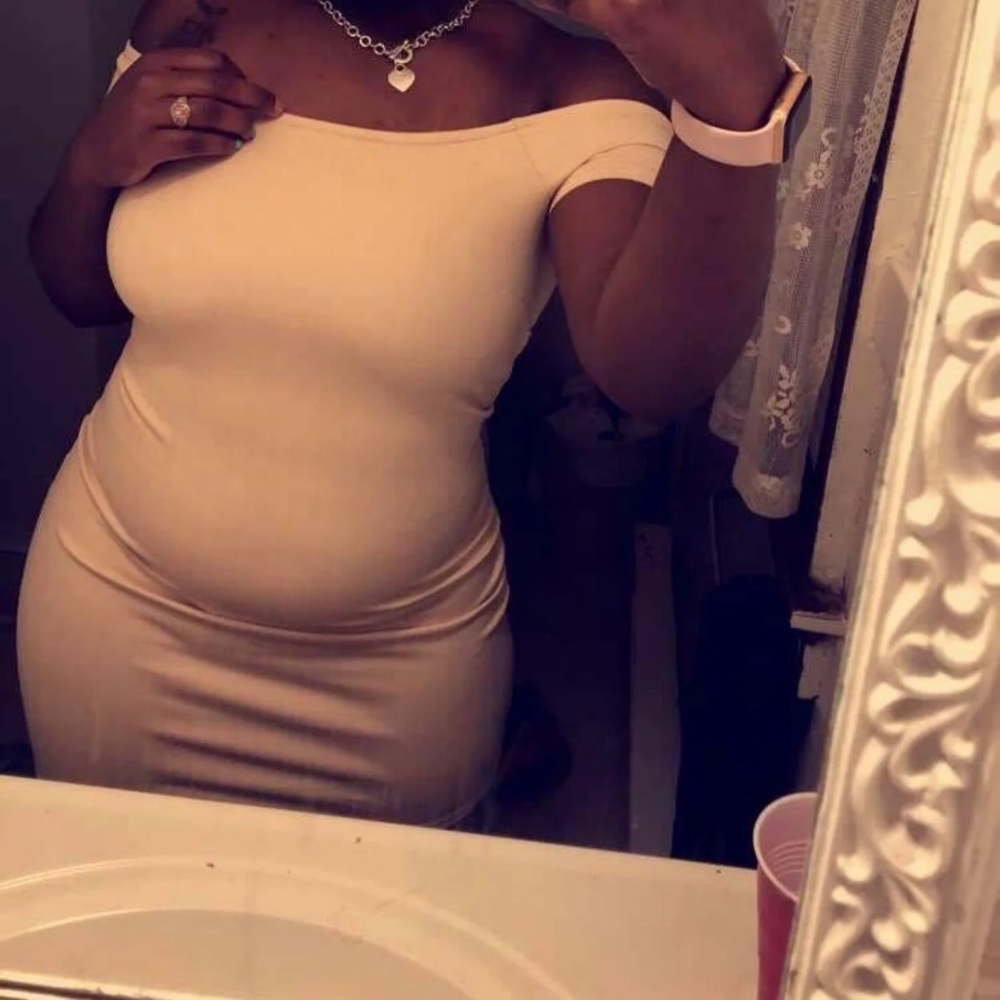 Off-shoulder Ribbed Midi Dress🤩